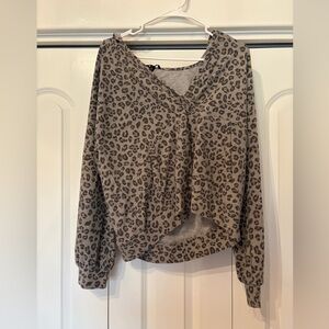 Fate Gray Leopard Print V-Neck Sweatshirt